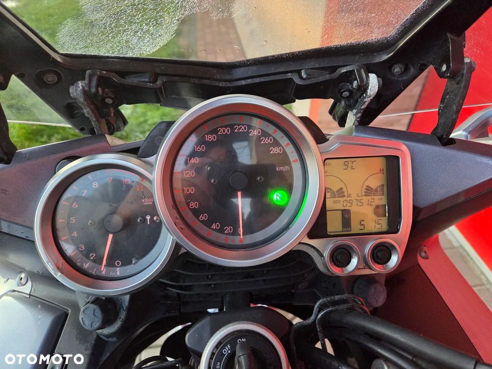Yamaha FJR - 7
