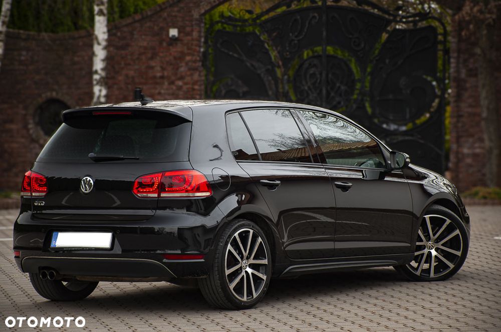 Volkswagen Golf 2.0 TDI DPF GT Sport - 17