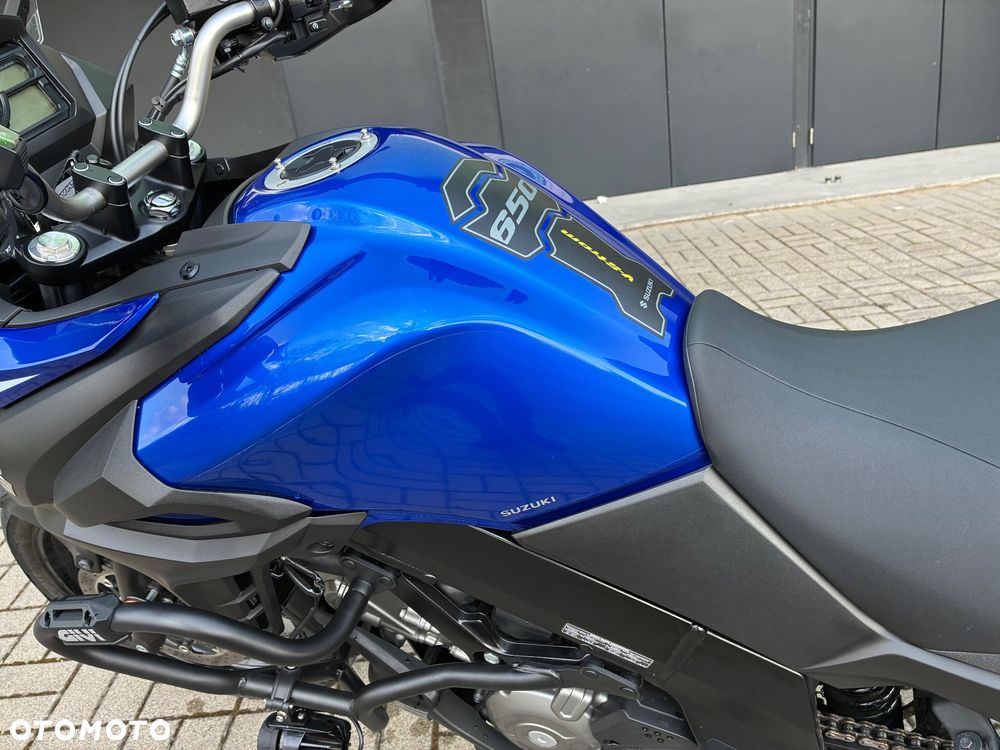 Suzuki V-STROM - 8