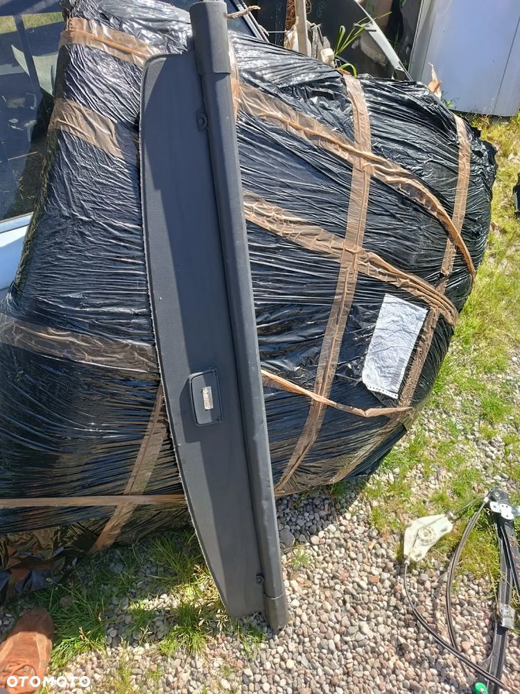 VW TOURAN I 2005R ROLETA BAGAŻNIKA CZARNA - 2