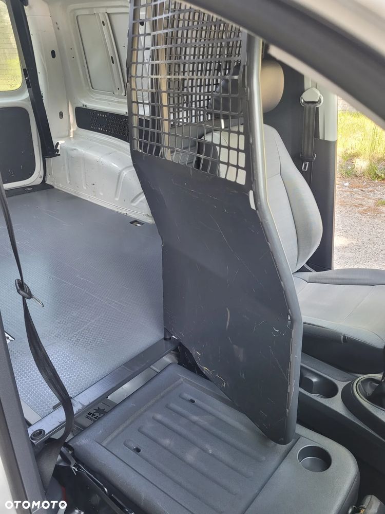 Volkswagen Caddy - 18
