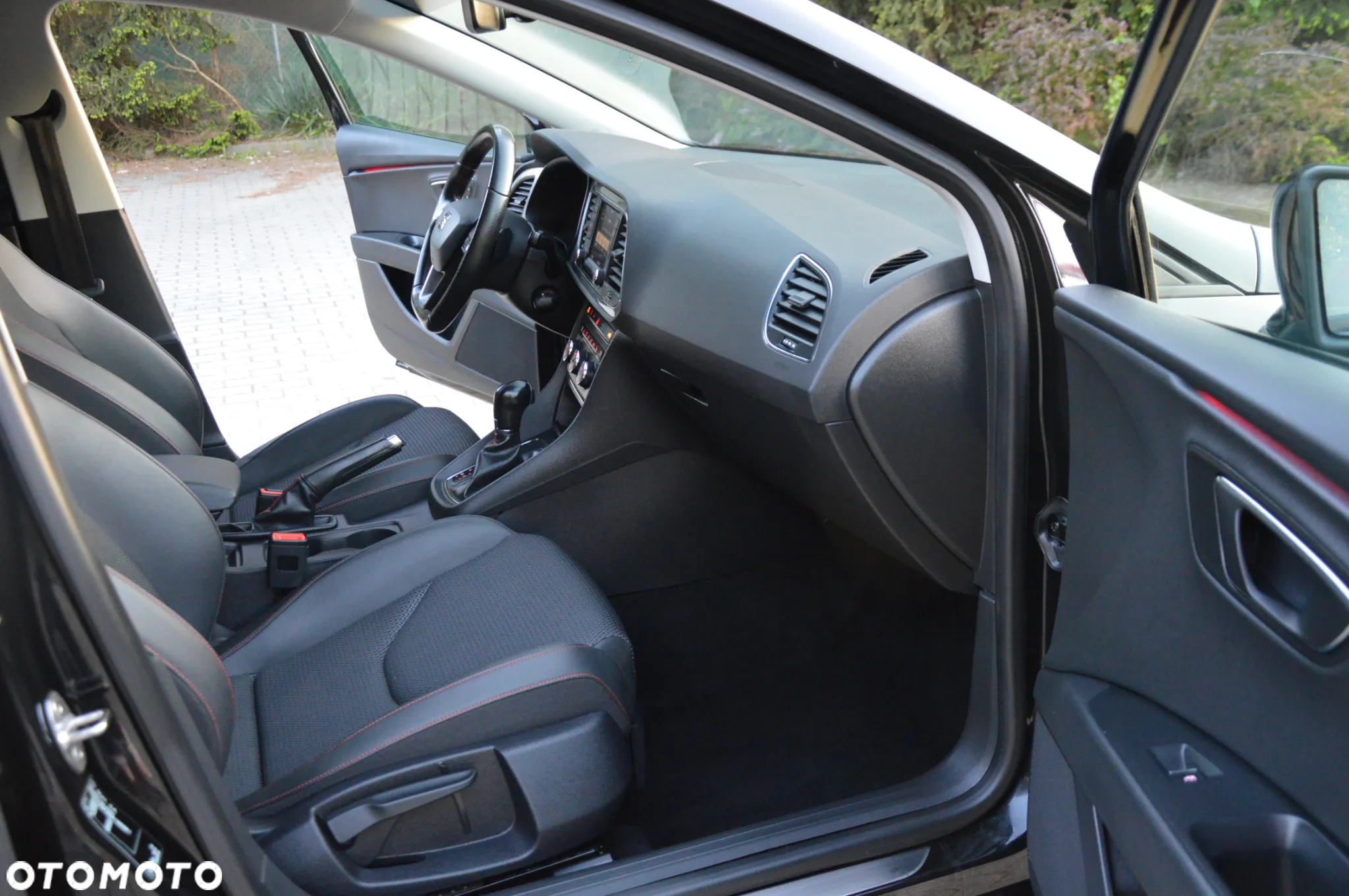 Seat Leon ST 2.0 TDI DPF DSG FR - 11
