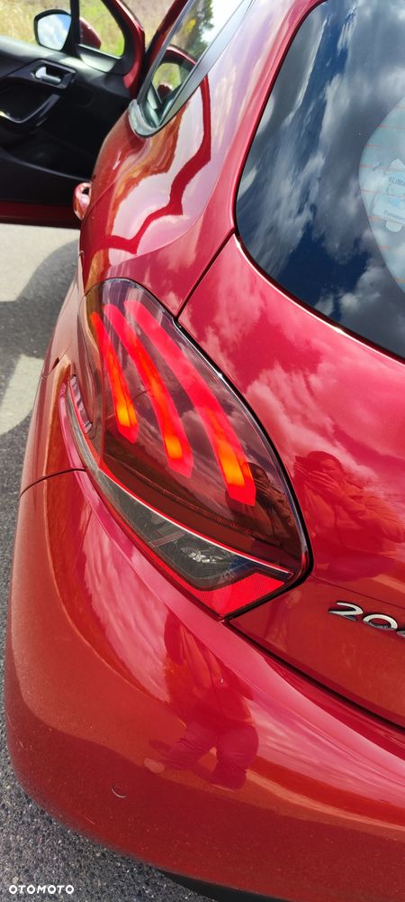Peugeot 208 - 3