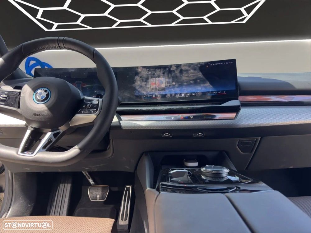BMW 530 e Pack Desportivo M Pro - 10