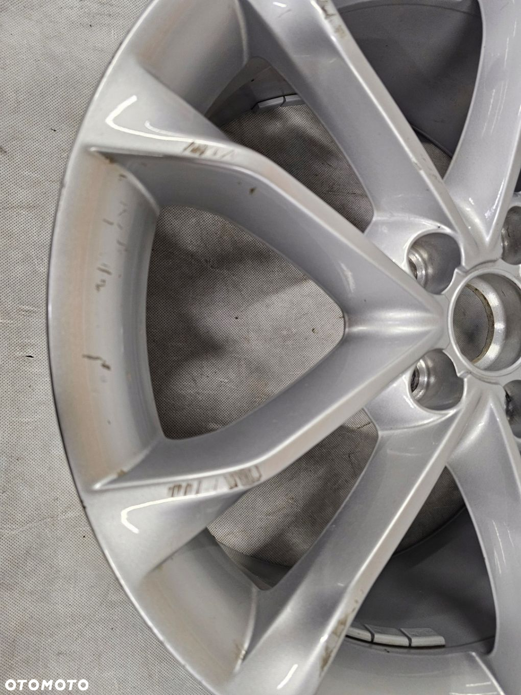 FELGA AUDI Q3 8U0601025R 7x18 ET43 - 2