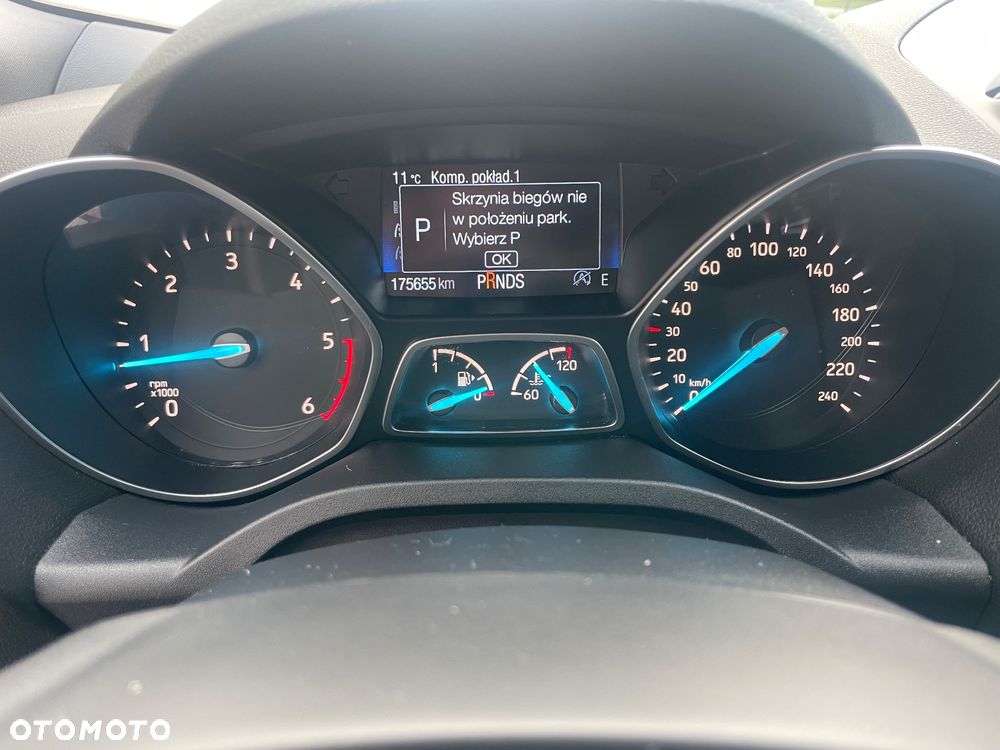 Ford Kuga 2.0 TDCi 2x4 ST-Line - 31