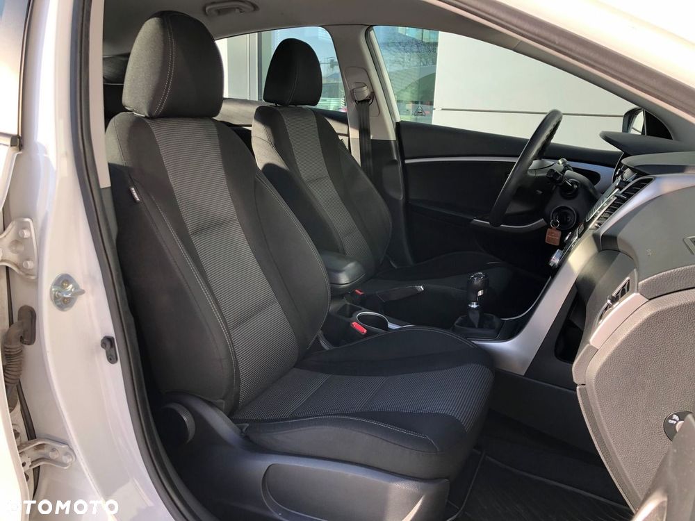 Hyundai i30 1.4 BlueDrive Base - 19