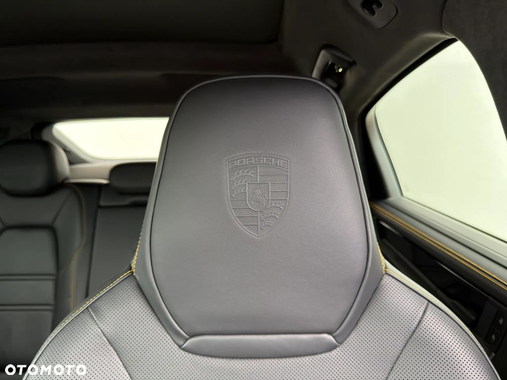 Porsche Cayenne - 19