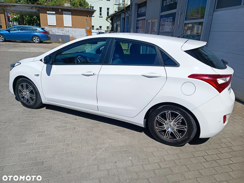 Hyundai i30 1.4 CRDi Comfort - 4