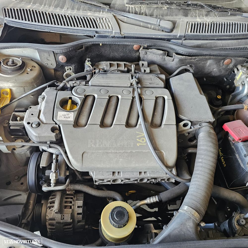 Renault Mégane Cabrio ver-1-4-16v-privil-ge - 35