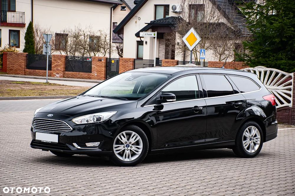 Ford Focus 1.5 EcoBoost Titanium Business - 26