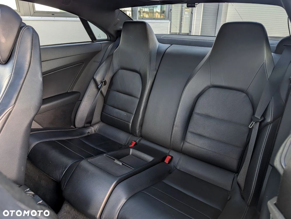 Mercedes-Benz Klasa E 350 CDI DPF Coupe BlueEFFICIENCY 7G-TRONIC Avantgarde - 8