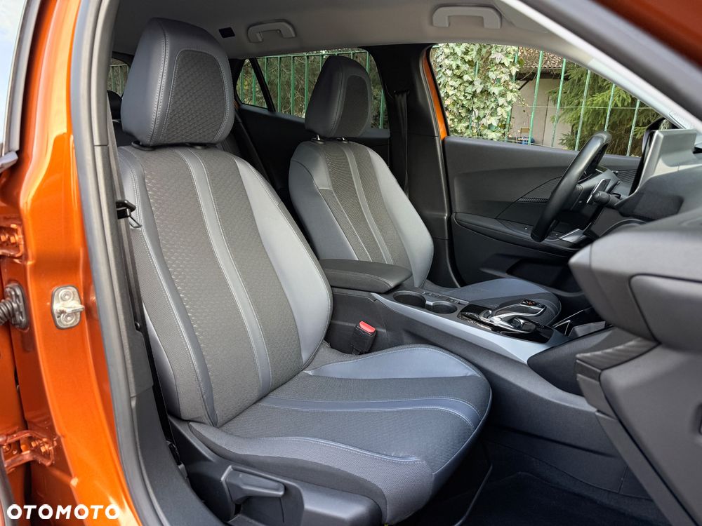 Peugeot 2008 BlueHDi 130 EAT8 Allure Pack - 11