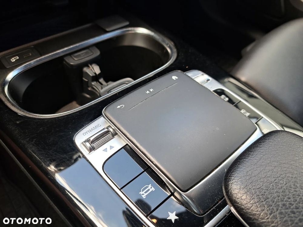 Mercedes-Benz Klasa A 250 4-Matic 7G-DCT - 16