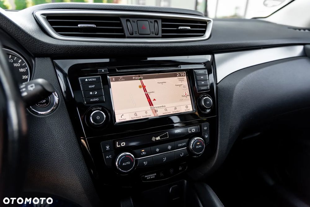 Nissan Qashqai 1.3 DIG-T N-Connecta - 34