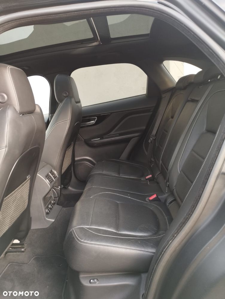 Jaguar F-Pace 20d AWD R-Sport - 7