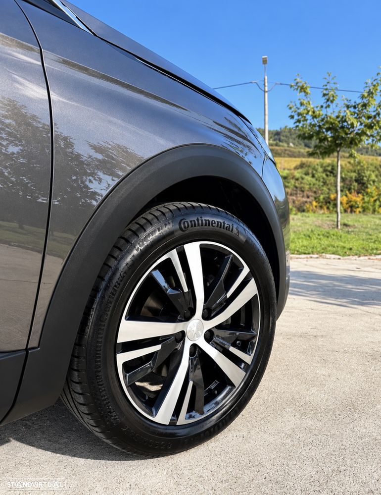 Peugeot 3008 PureTech 130 Stop & Start GPF EAT8 Allure - 5