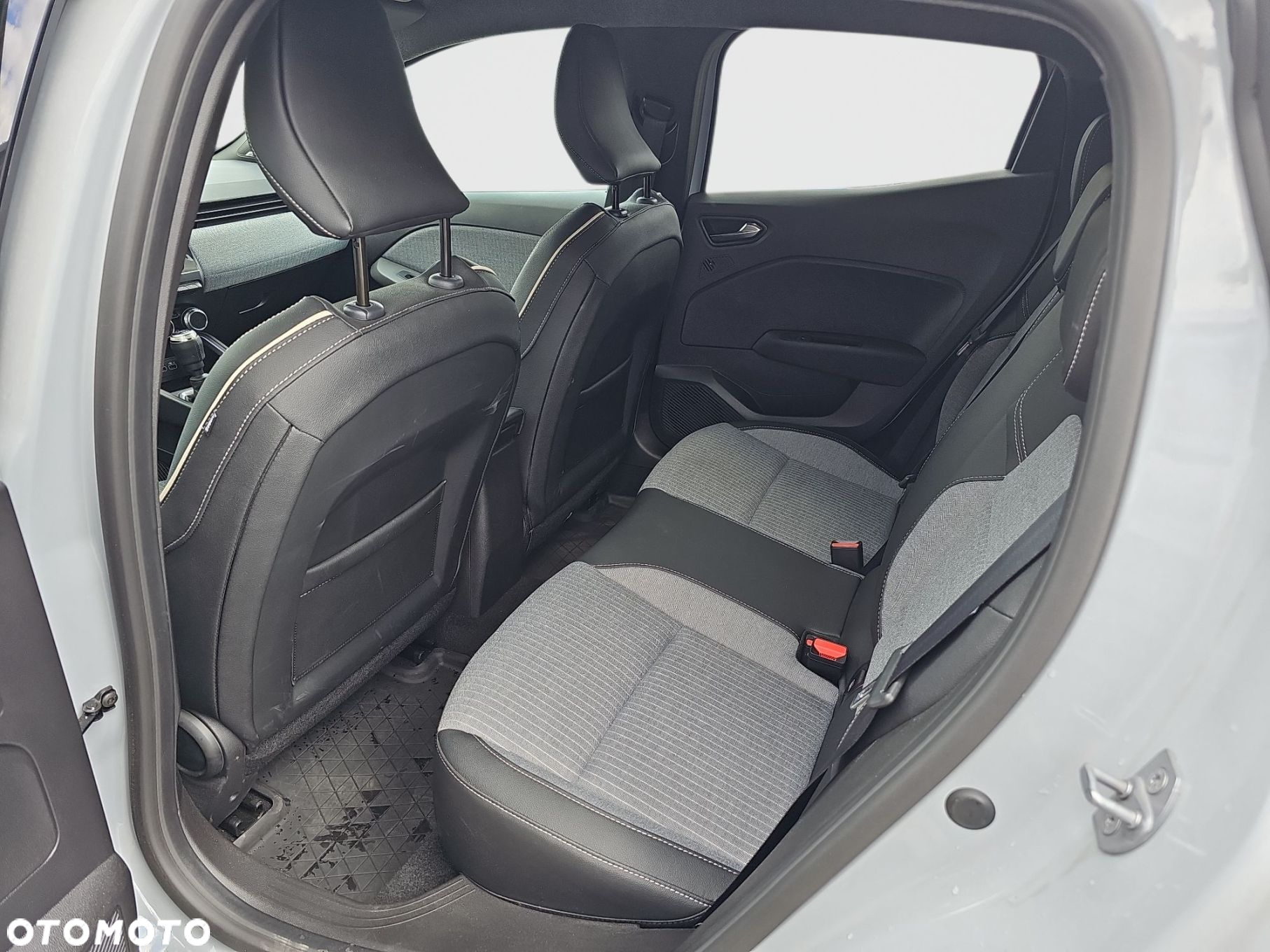 Renault Clio - 12