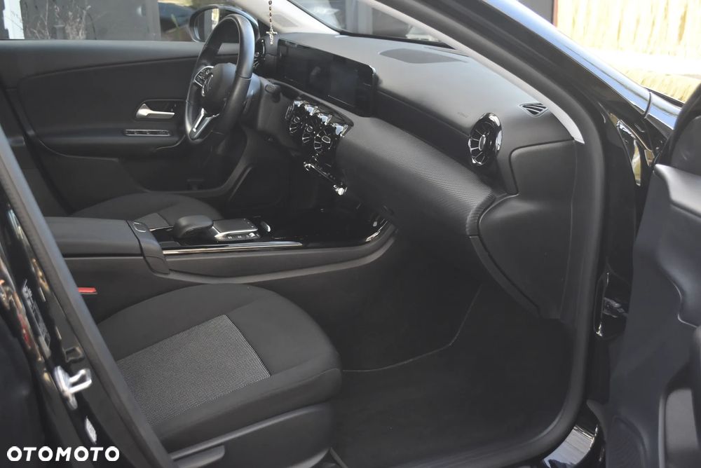 Mercedes-Benz Klasa A 200 CDI (BlueEFFICIENCY) 7G-DCT Style - 7