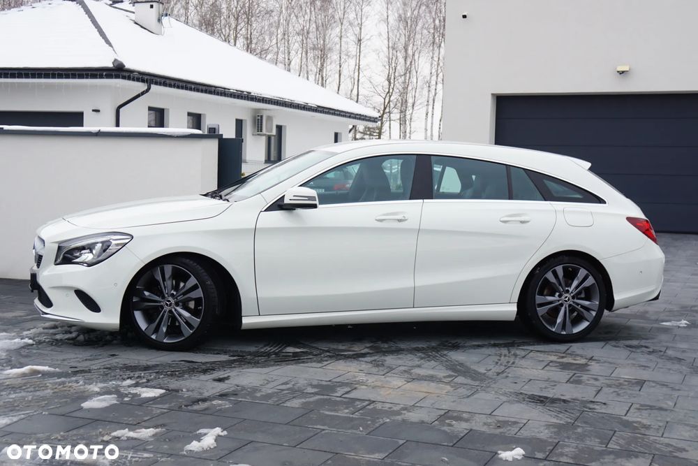 Mercedes-Benz CLA 180 7G-DCT UrbanStyle Edition - 11