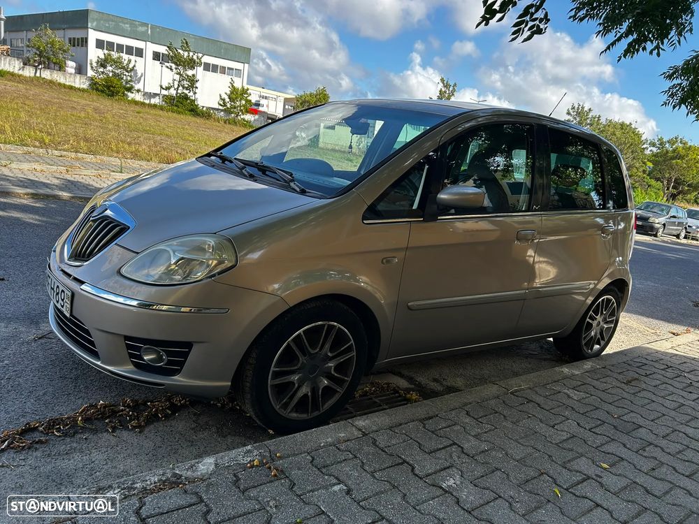 Lancia Musa 1.3 16V M-jet Platino - 12