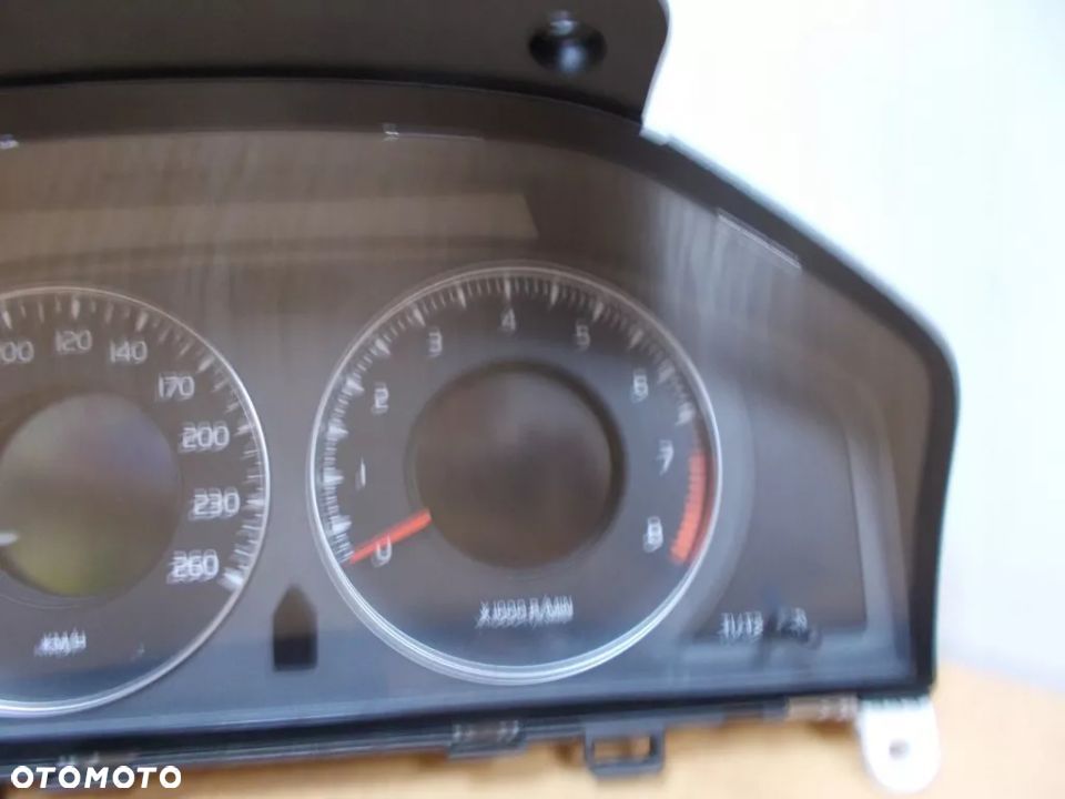 Licznik zegary Volvo S80 V70 XC70 EU 30786448AA - 3