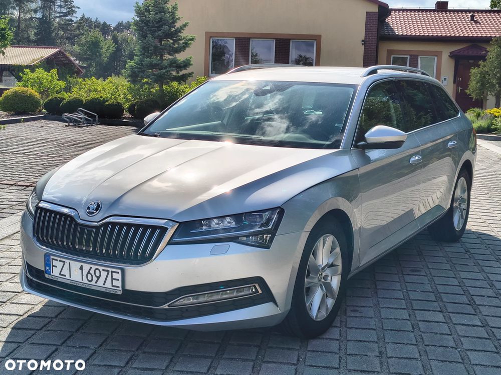 Skoda Superb 2.0 TDI DSG Premium Edition - 11