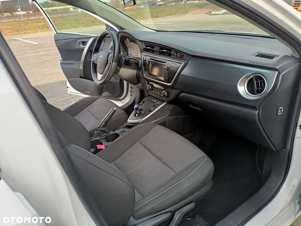 Toyota Auris - 10