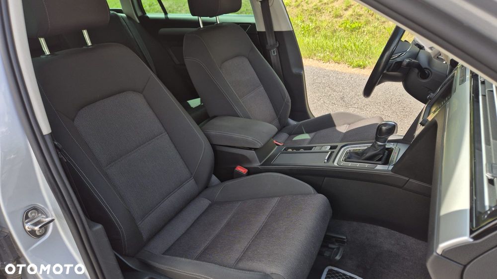 Volkswagen Passat 2.0 TDI SCR 4Mot DSG Comfortline - 24