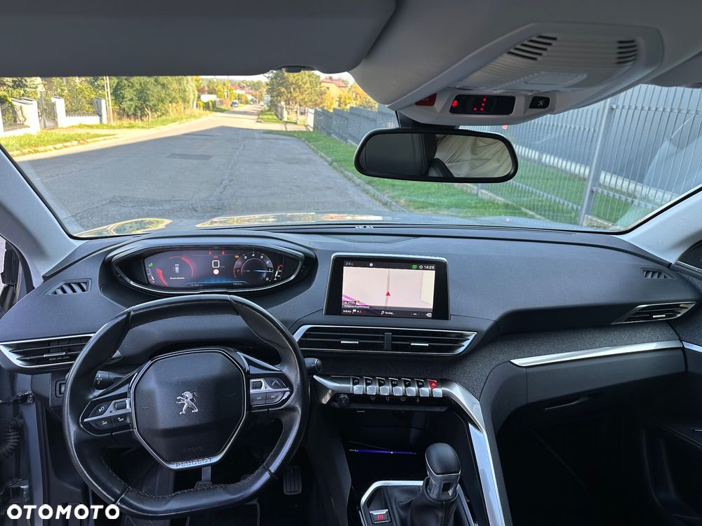 Peugeot 3008 PureTech 130 Stop & Start GPF Allure Business-Paket - 28