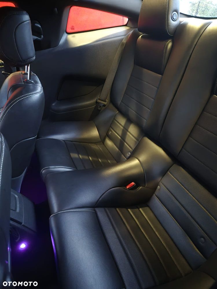 Ford Mustang 5.0 V8 GT - 12