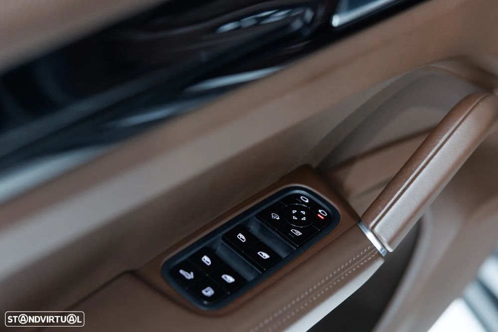 Porsche Cayenne Coupé E-Hybrid - 36