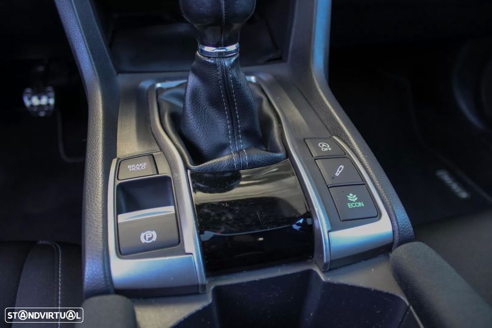 Honda Civic 1.5 i-VTEC Sport Plus - 18