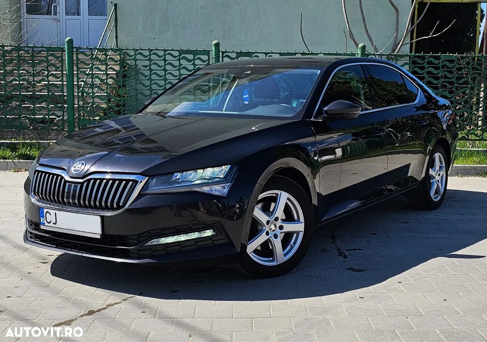 Skoda Superb 2.0 TDI DSG Sportline - 1