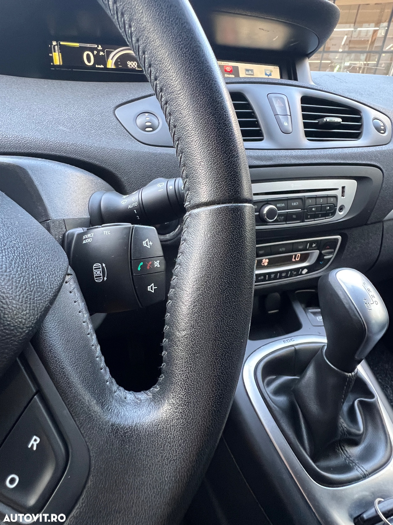 Renault Grand Scenic 1.5 dCi EDC Privilege - 6