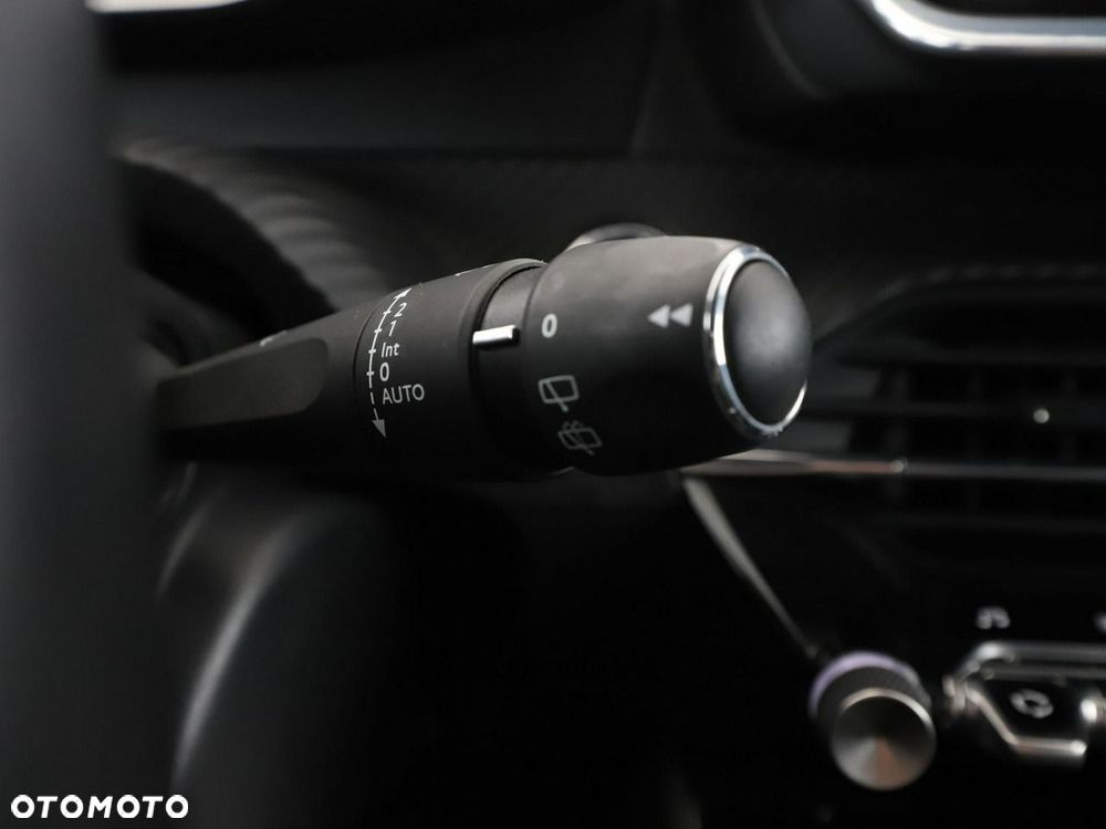 Peugeot 2008 1.2 PureTech GT Line S&S - 36