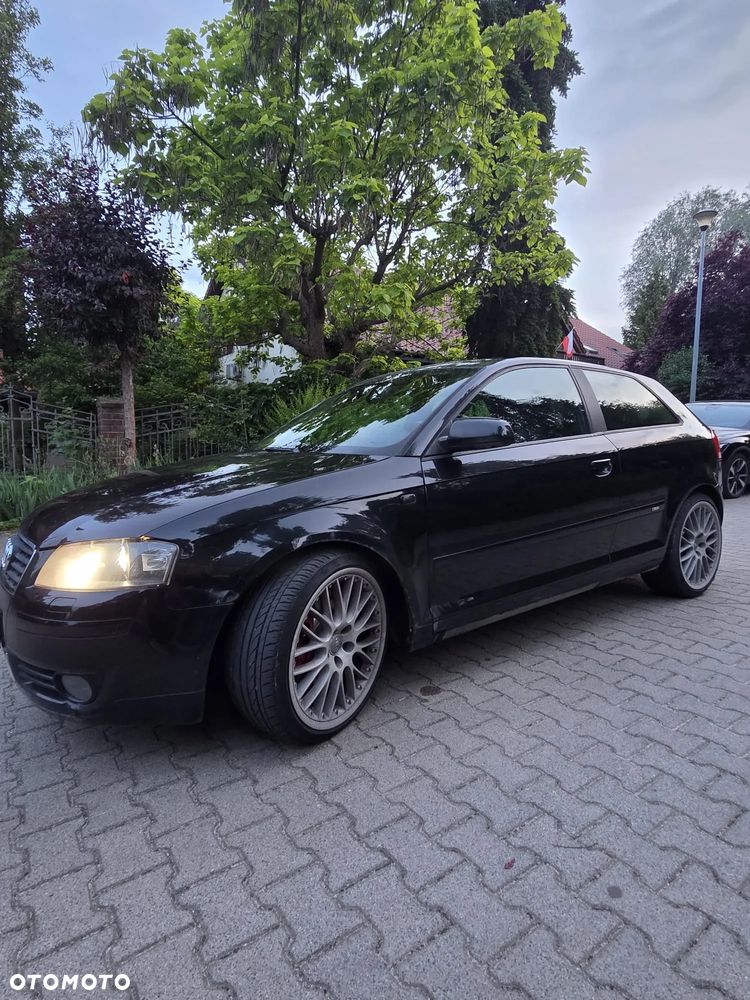 Audi A3 Sportback 3.2 quattro (DSG) S tronic S line Sportpaket plus - 2