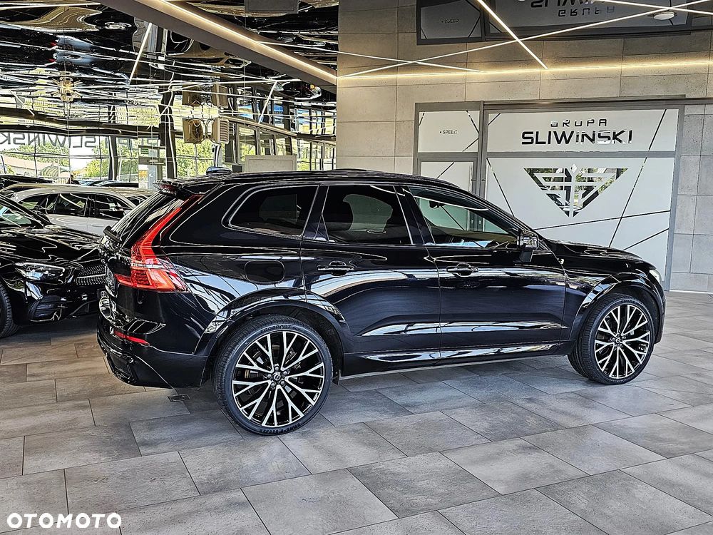 Volvo XC 60 T6 AWD Recharge Plus Black Edition - 9