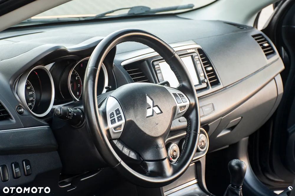 Mitsubishi Lancer 1.8 Instyle NAVI - 22