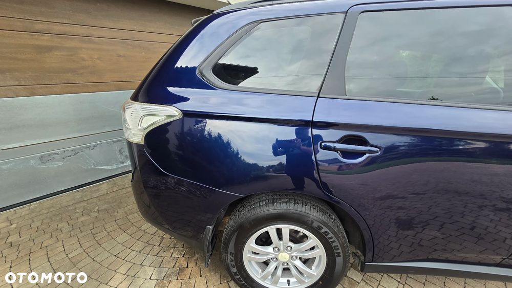 Mitsubishi Outlander - 22