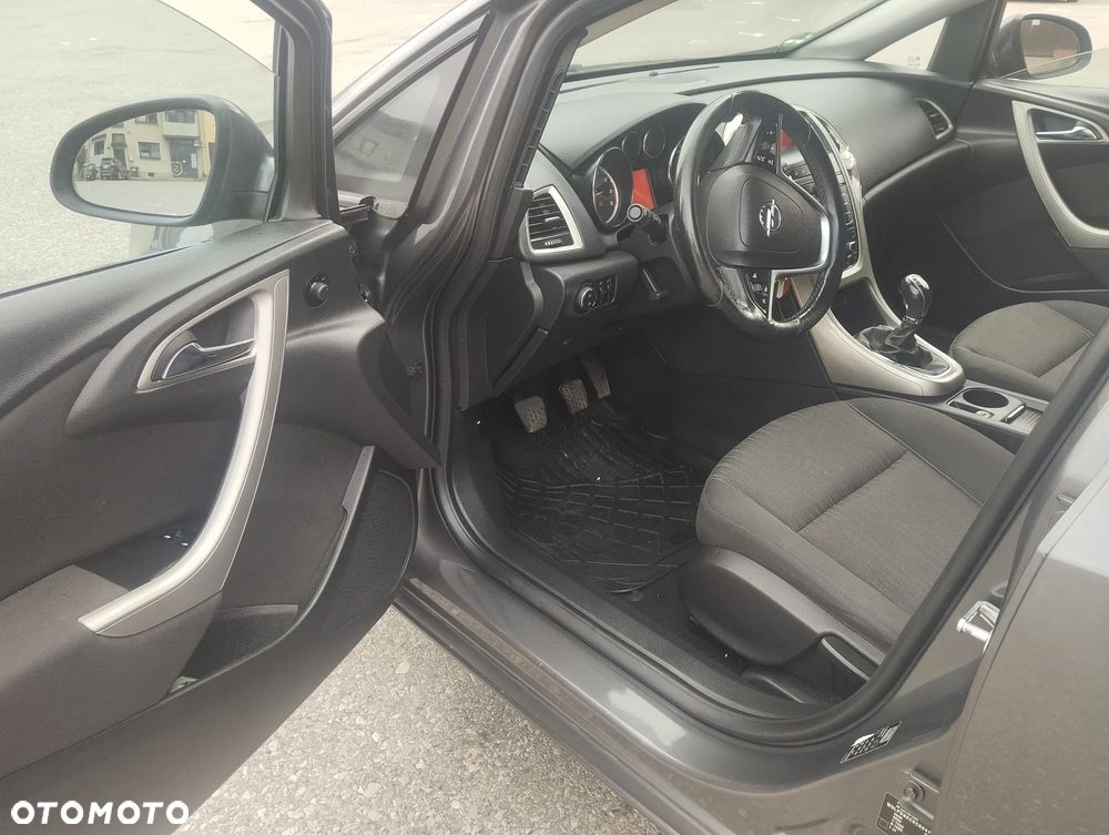 Opel Astra 1.4 T Cosmo - 19