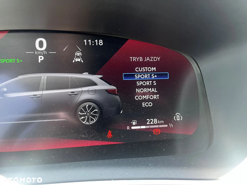 Toyota Corolla 2.0 Hybrid Executive - 35