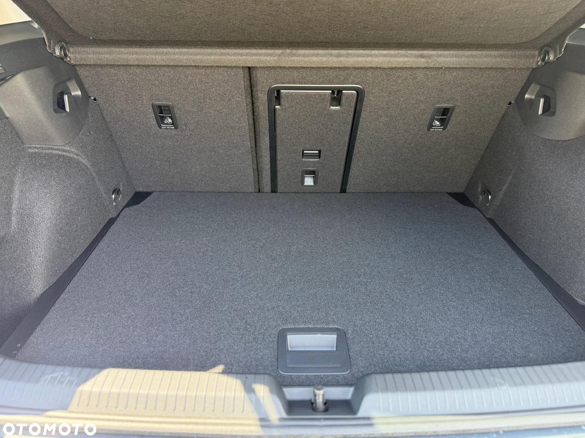 Volkswagen Golf - 14