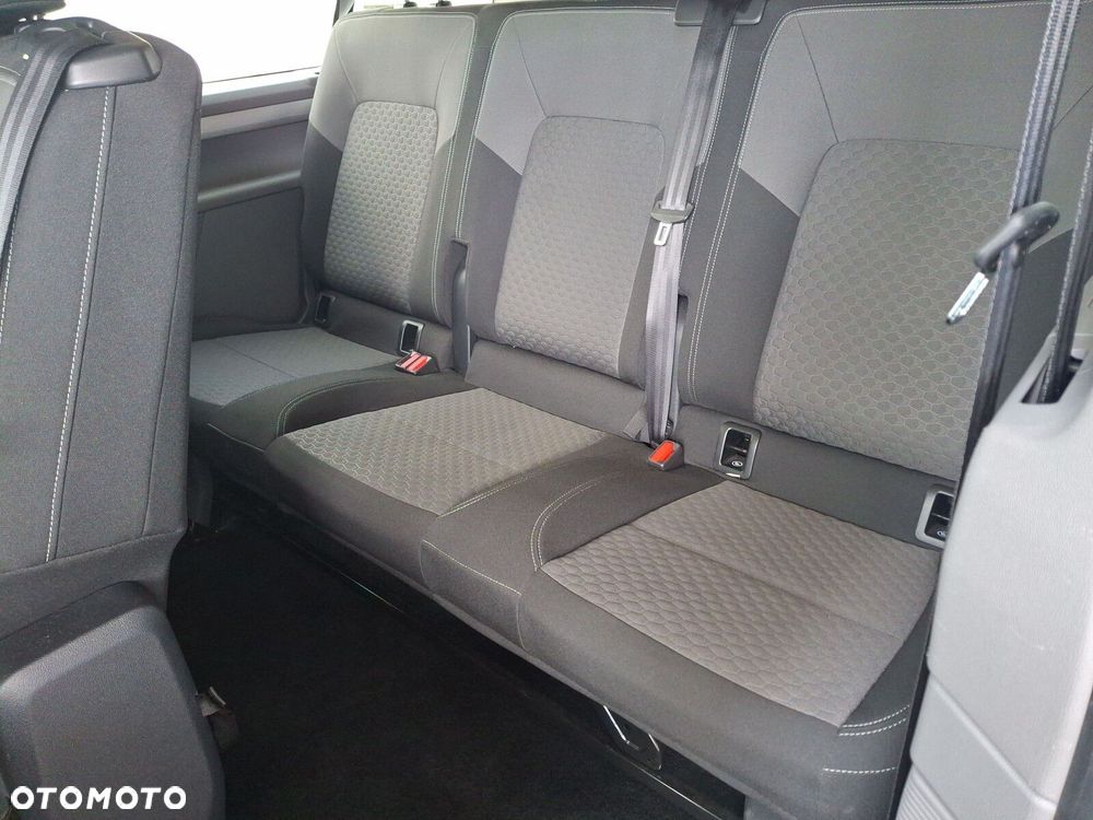 Volkswagen Caravelle - 13