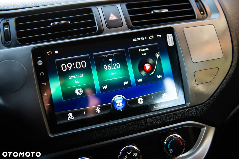 Kia Rio 1.4 Business Line Plus - 33