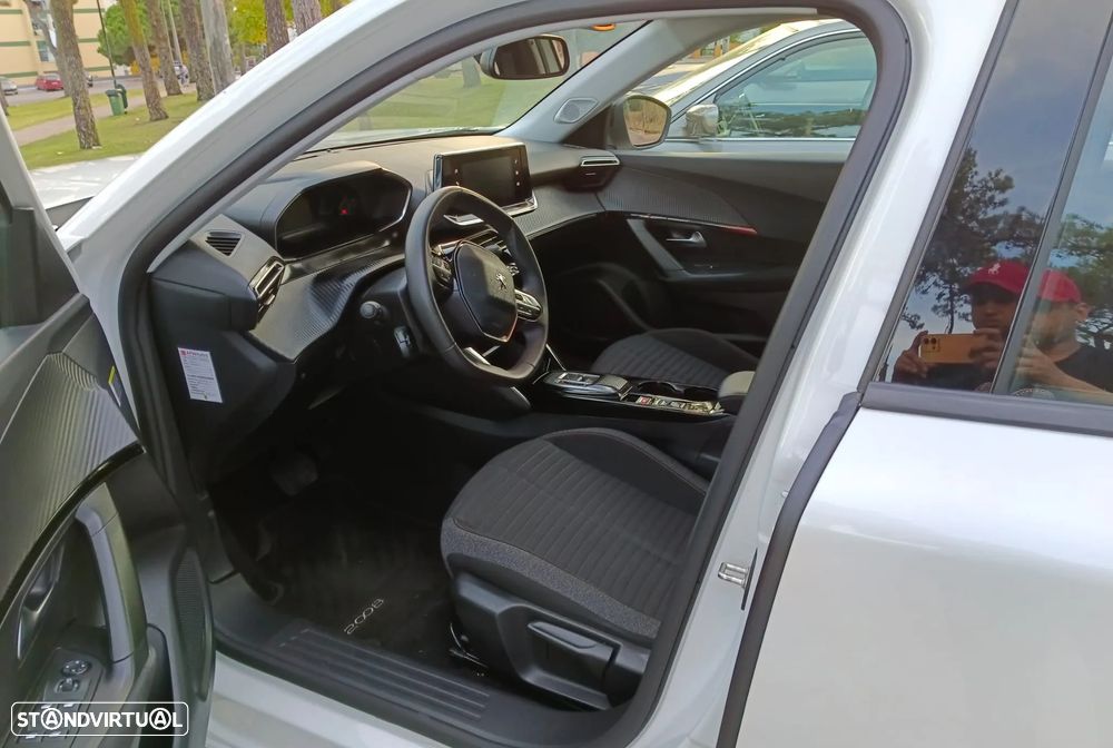 Peugeot e-2008 50 kWh Active Pack - 22