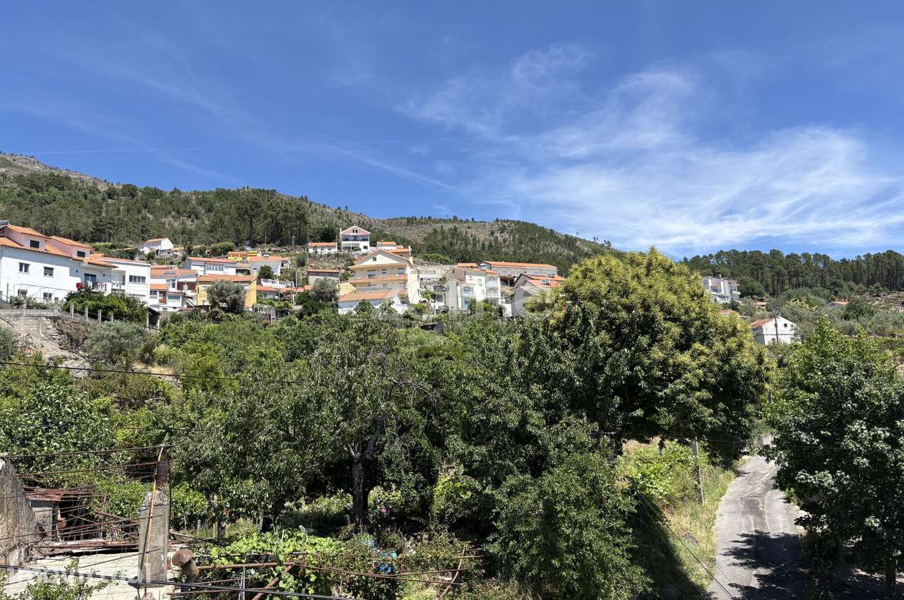 Moradia T3 + 5 para venda - Covilhã - Grande imagem: 2/60