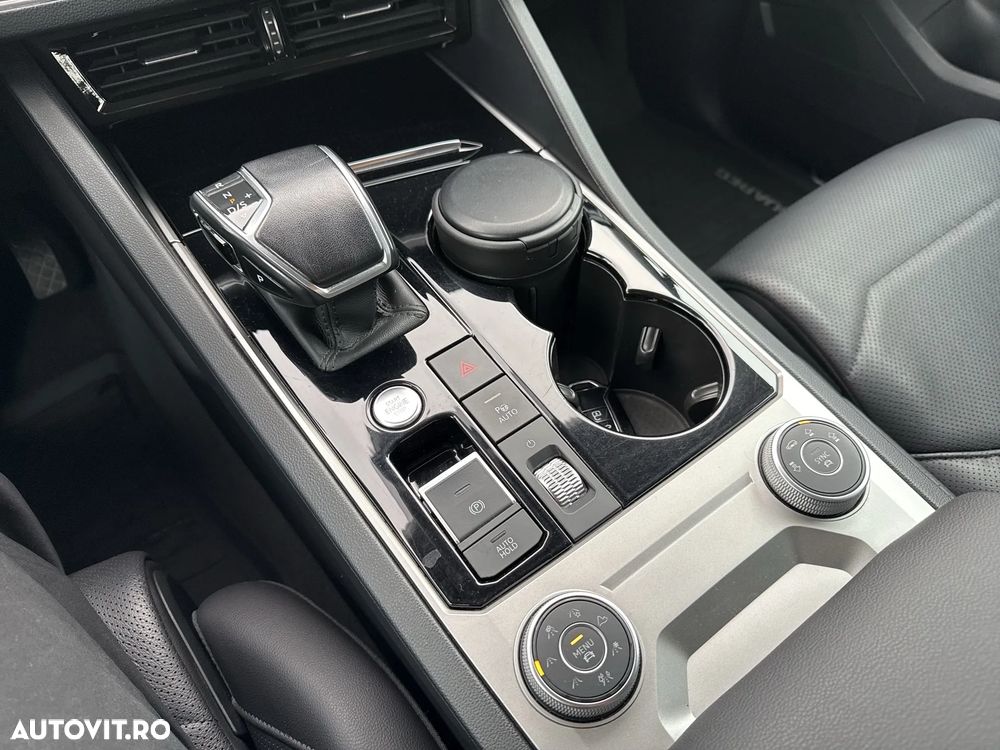 Volkswagen Touareg V6 TDI 4MOTION Elegance - 28