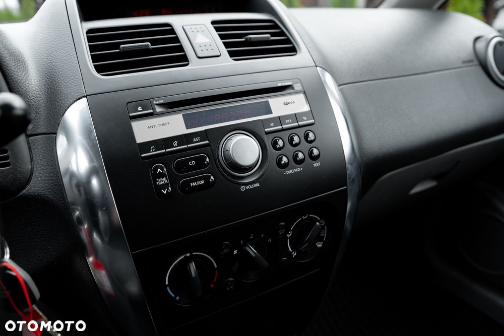 Suzuki SX4 1.6 VVT 4x4 Comfort - 30