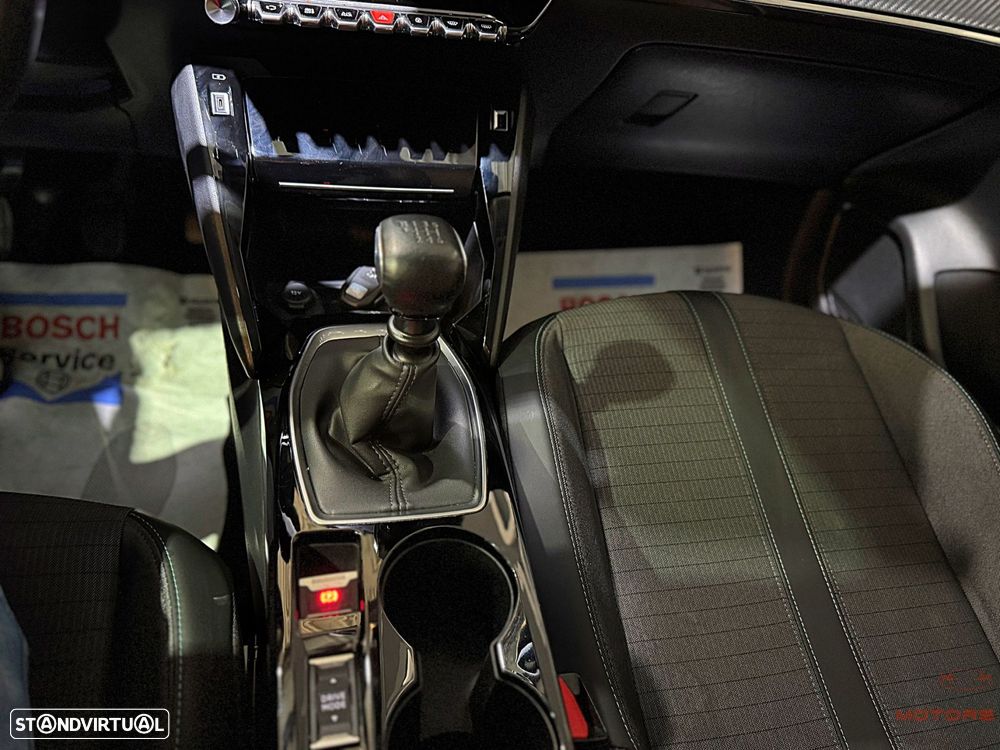 Peugeot 208 1.2 PureTech Allure Pack - 29